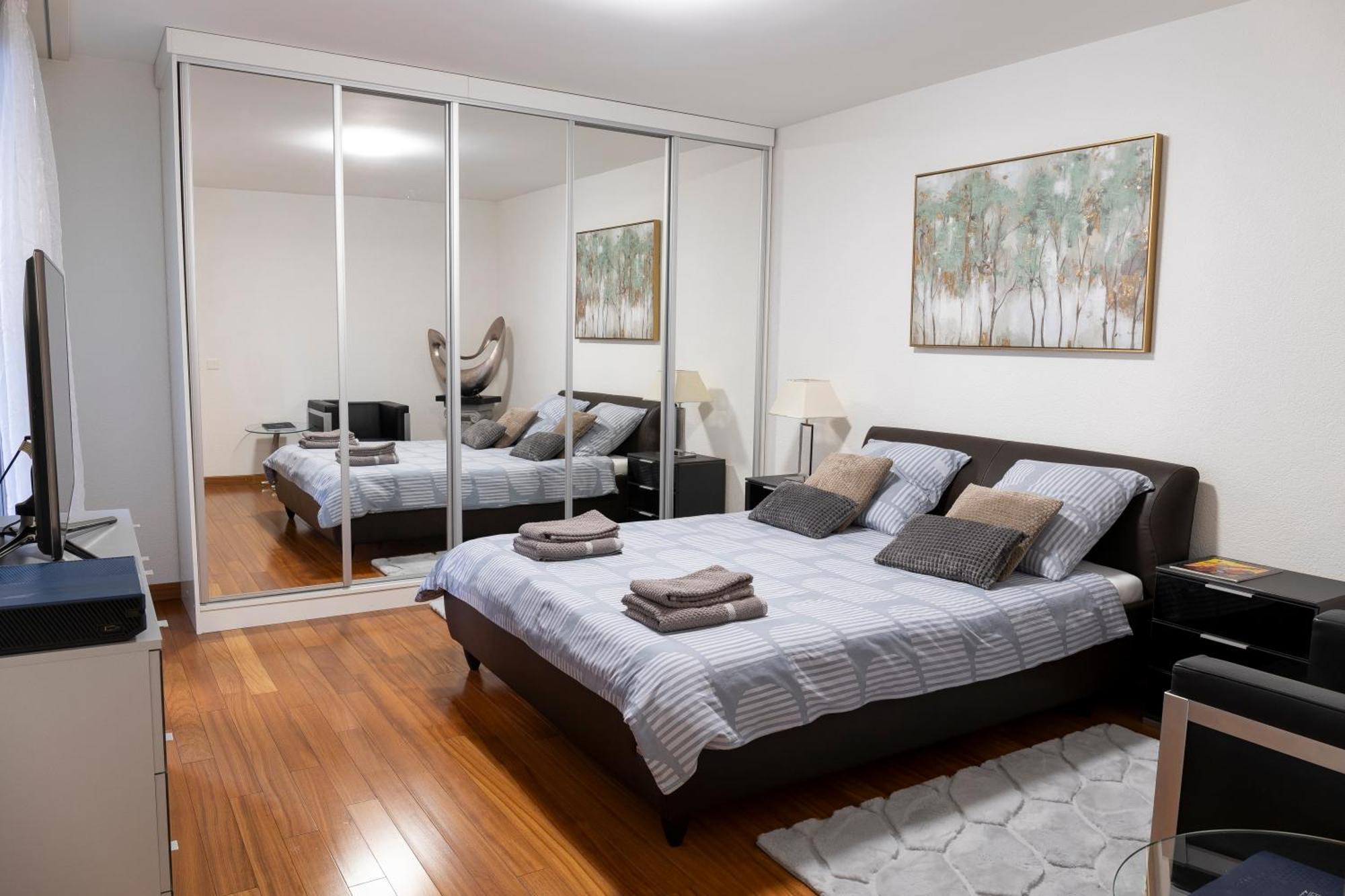 Appartement Luxueux De 6 Pièces En Centre *