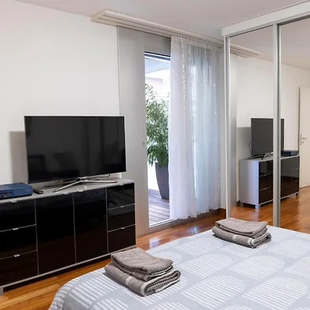 Luxueux De 6 Pieces En Centre Apartamento *