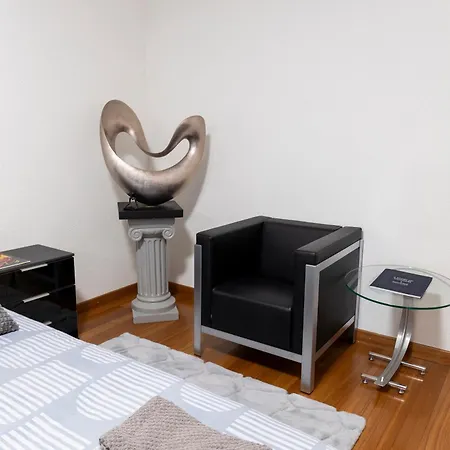 Luxueux De 6 Pieces En Centre Apartamento