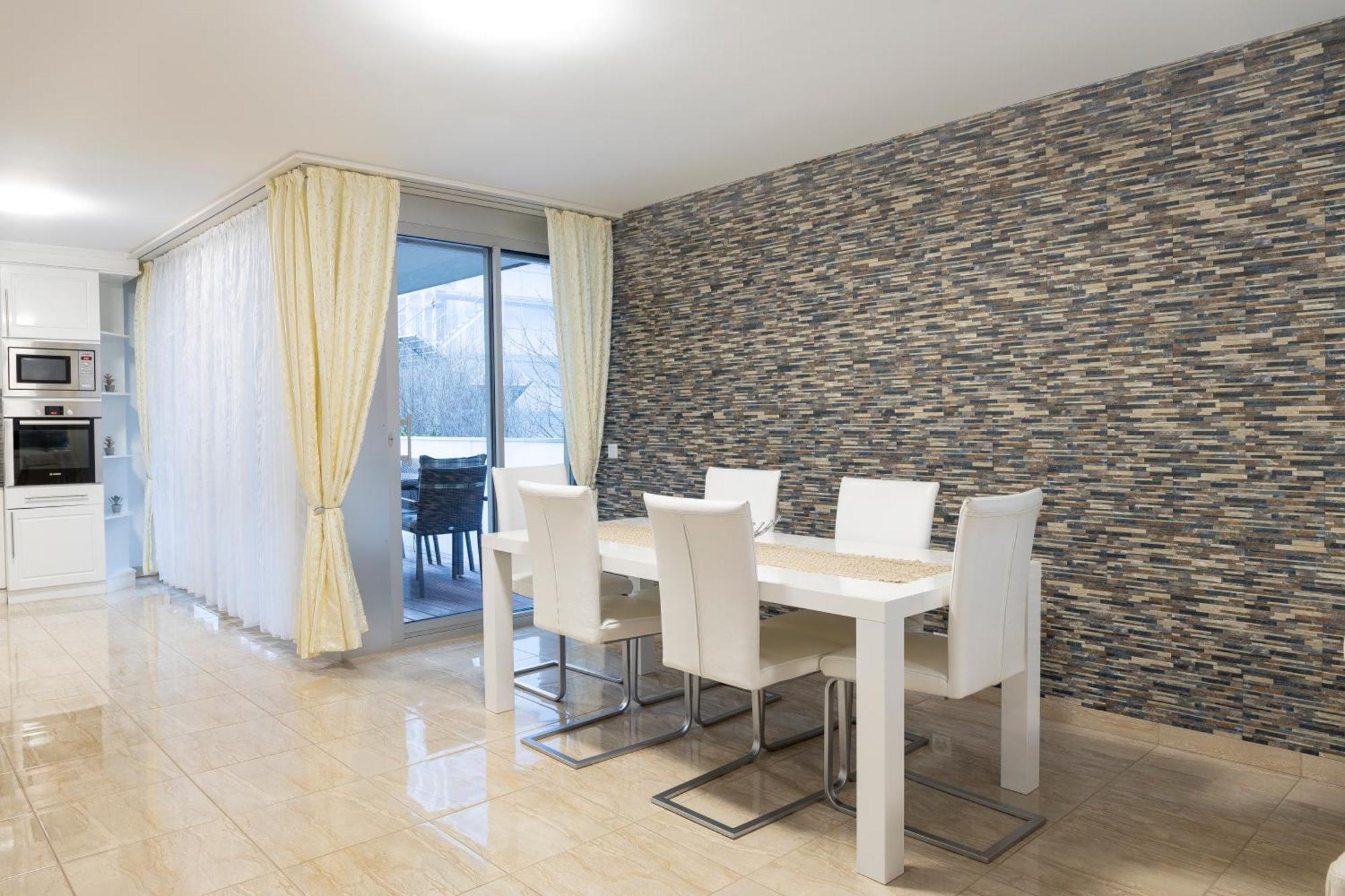 Luxueux De 6 Pieces En Centre Apartamento