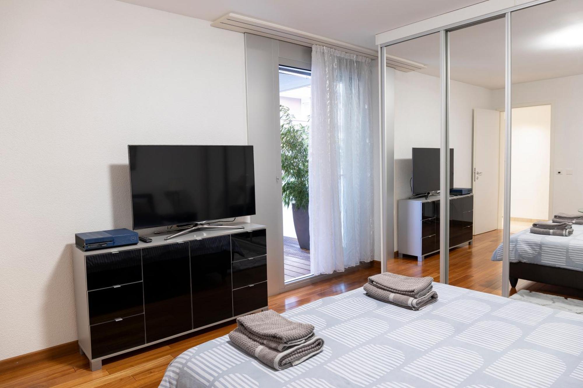 Luxueux De 6 Pieces En Centre Apartamento *
